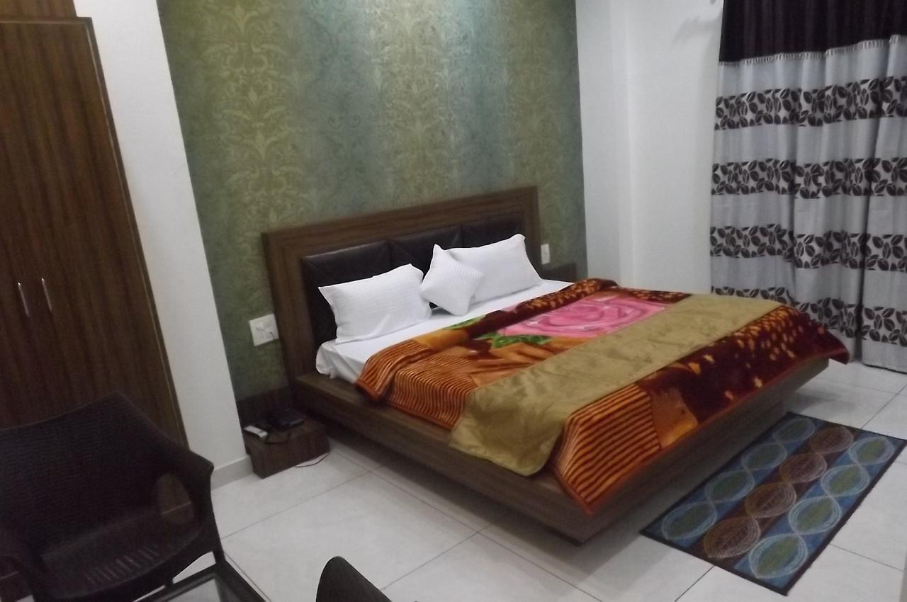 Oyo 30415 Hotel White City Anandpur  Exterior foto